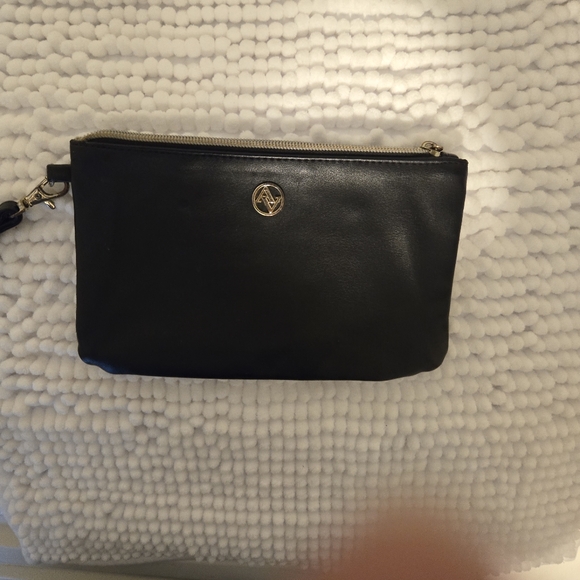 Preloved Adrienne Vittadini Womens Wristlet. - Picture 5 of 7